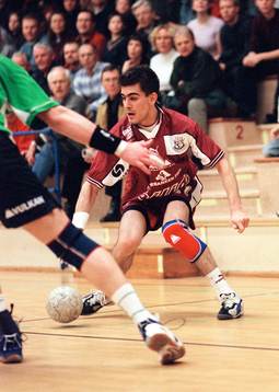 Handboll, Elitserien, Lugi - Önnered. Dalibor Doder, Lugi