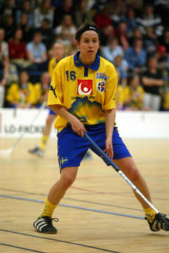 Innebandy. Dam. Sverige - Finland. Helena Lindberg