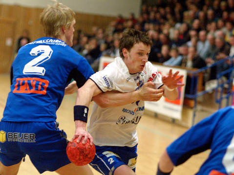 Hårt och jämt. Skövdes Magnus Järlström tränger sig