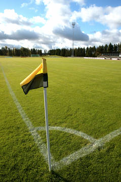 Fotboll, fotbollsplan, gräs, gräsplan, linjer, hörnflagga