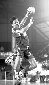 Bertrand Gilles, Frankrike