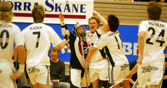 Innebandy. Röke - Västerås. Jubel, Västerås. Mattias