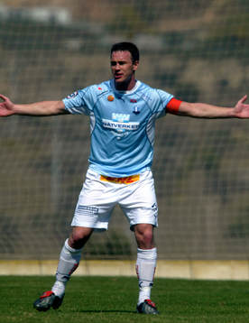 Patrik Andersson dirigerar