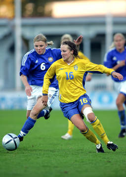 Therese Lundin, Sverige jagas av Eveliina Sarapää, Finland