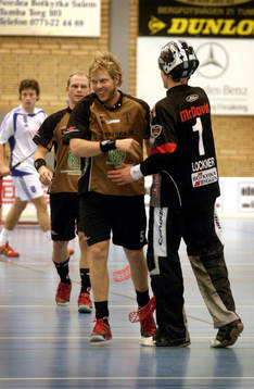 Balrogs nummer 5 Oskar Fagerlund gjorde 2-0 målet till
