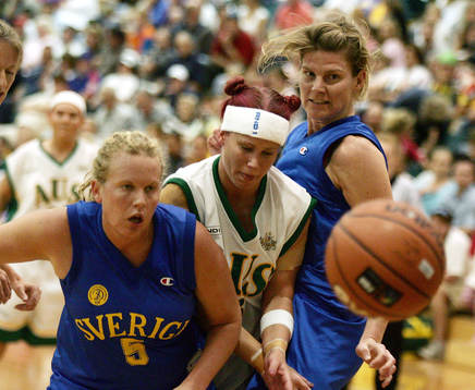 Sveriges baskettjejer vann prestigemötet med Australien