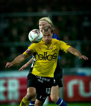 Hasse Berggren, Elfsborg framför Per Johansson, Halmstad