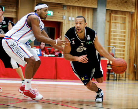 James Thues, Helsingborg och Thomas Adams, 08 Stockholm
