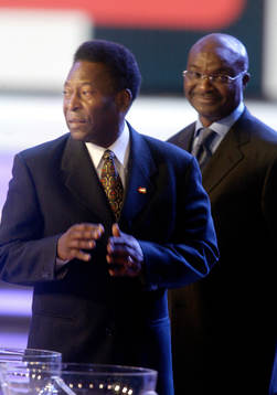 Pelé, Brasilien drog Sveriges lott ur urnan. Roger Milla,