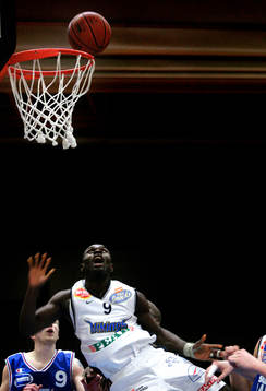 Thomas Massamba, Solna