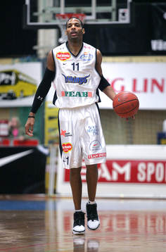 Charles Thomas