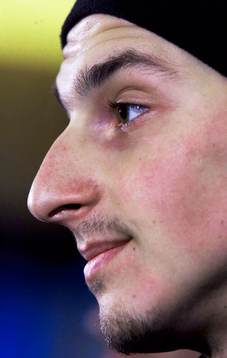 Zlatan Ibrahimovic en profil med nytt skägg