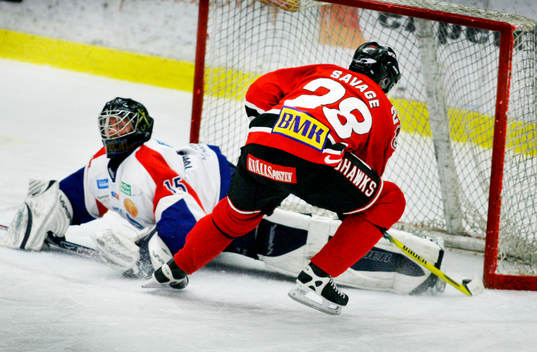 Andre Savage, Malmö lurar ner Henrik Tojkander (målvakt)