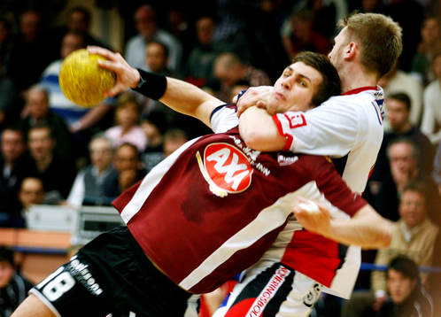 Johan Pilfalk, Lugi stoppas hårt av Christian Eriksson,