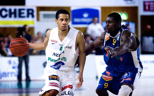 Andrew Mitchell, Plannja och Thomas Massamba, Solna