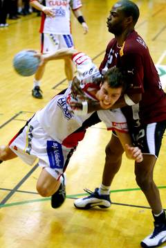 Mommi Flemister, Lugi, stoppar Martin Bystedt, Drott