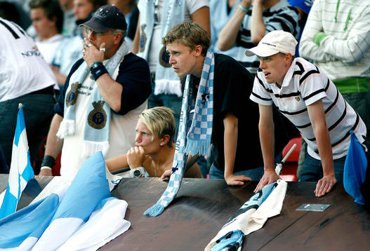 Depp bland Gefle-supportrarna. Supporter