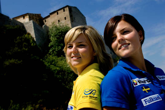 Susanna Kallur och Jenny Kallur, Sverige