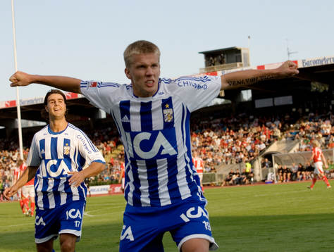 0-1 Pontus Wernbloom, som skriker ut sin glädje