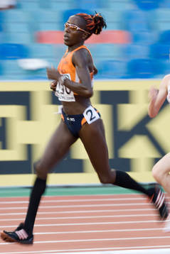 Lomah Kiplagat, Holland, ledde loppet alla varven