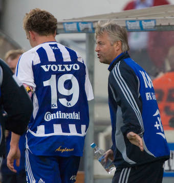 Arne Erlandsen, tränare, Göteborg, manar på sina gubbar