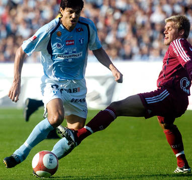 Jari Litmanen, MFF tar sig förbi Johan Arneng, Djurgården