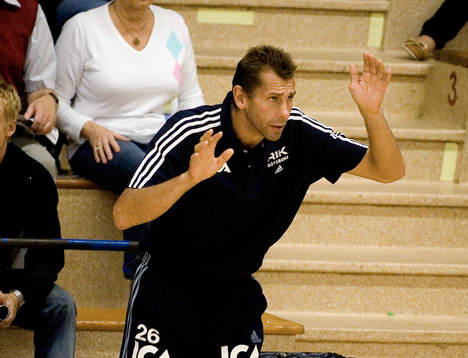Magnus Wislander, tränare, Redbergslid, instruerar