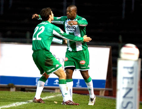 Nkosinathi Nhleko har gjort 2 - 0 till Hammarby. Sebastian