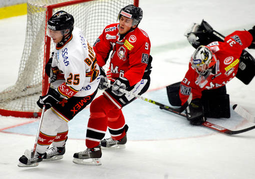 Lubos Bartecko, Luleå, avgör matchen med sitt 5-3 mål.