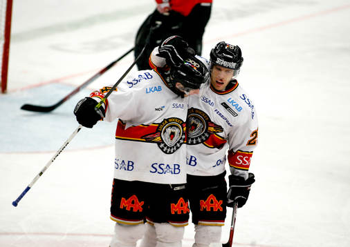 Lubos Bartecko, Luleå, avgör matchen med sitt 5-3 mål.