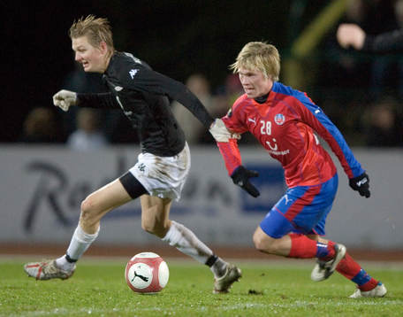 Unge Andreas Landgren, Helsingborg tar hand om bollen