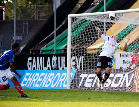 Gais har ribbträff i första halvlek. Henrik Gustavsson,