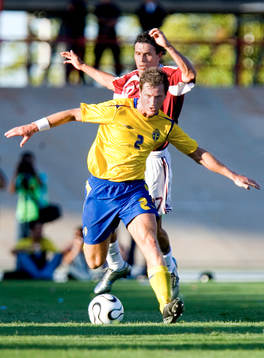 Daniel Mobaeck, Sverige