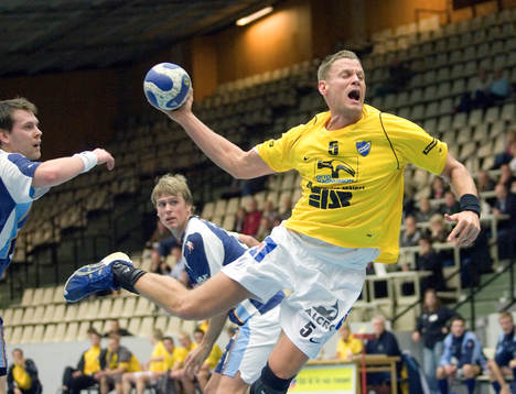 Jonas Jensen gör inget misstag på linjen