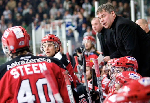 Leif Strömberg, tränare, Södertälje ger råd till sina