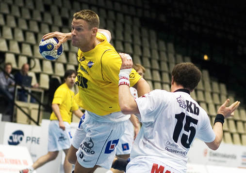 Malmös Jonas jensen tränger sig fram