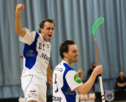 Mikael Holmén t.h. och Jimmy Persson jubel