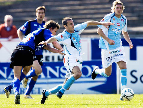 Yksel Osmanovski och Ola Toivonen stormar fram