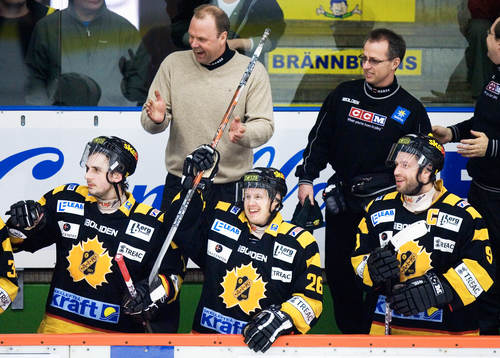 Slutsignal, Skellefteås tränare Per-Erik Johnsson och