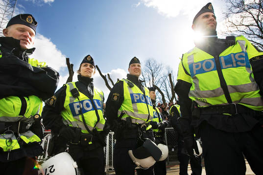 Många poliser bevakade Vångavallen
