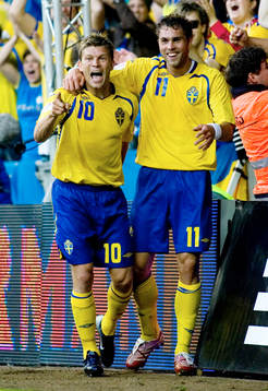 Markus Allbäck och Johan Elmander, Sverige. Jubel
