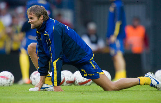 Olof Mellberg, Sverige, stretchar