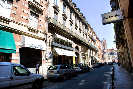 Johan Elmander i Toulouse, rundvandring, gamla stan,