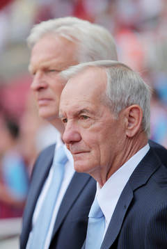 Hans Backe och Tord Grip, assisterande tränare, Manchester