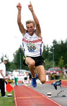 Anton Andersson, tresteg