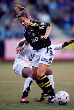 Kacey White, AIK