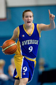 Elin Eldebrink, Sverige