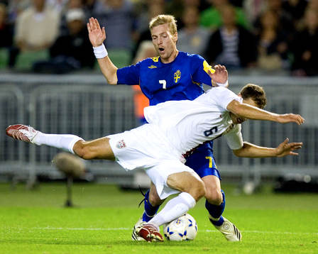 Christian Wilhelmsson vräker omkull Steve Cherundolo