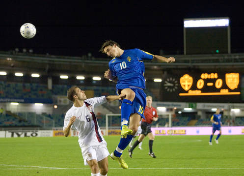 Zlatan Ibrahimovic nära nicka i mål