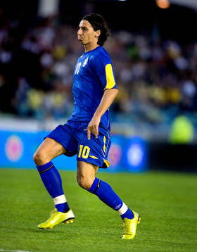 Zlatan Ibrahimovic, räcker ut tungan